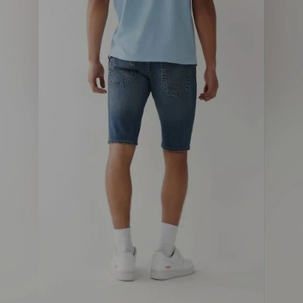 True Religion Men's Rocco Relaxed Skinny Jeans Shorts NWT Size-38